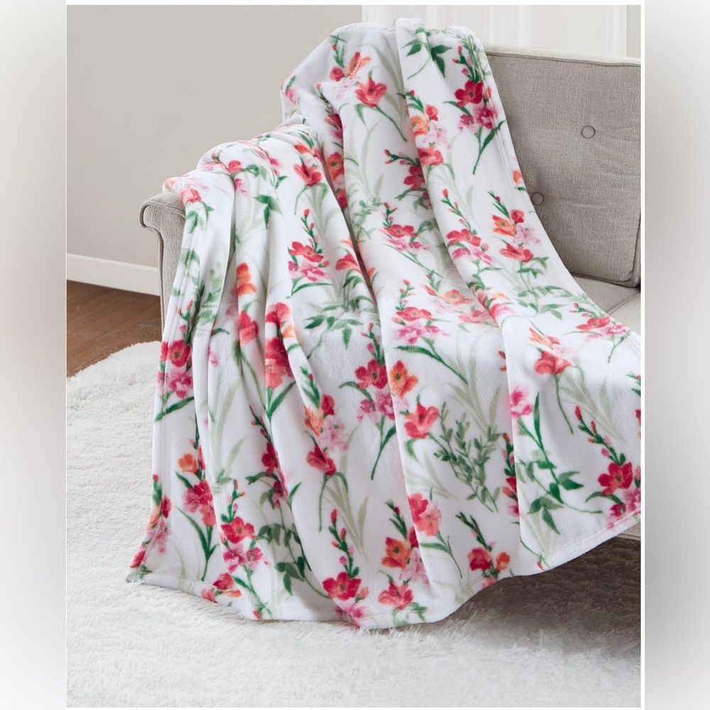 NEW Cozy Plush Printed Throw, 50" x 70" MEADOW PRINT